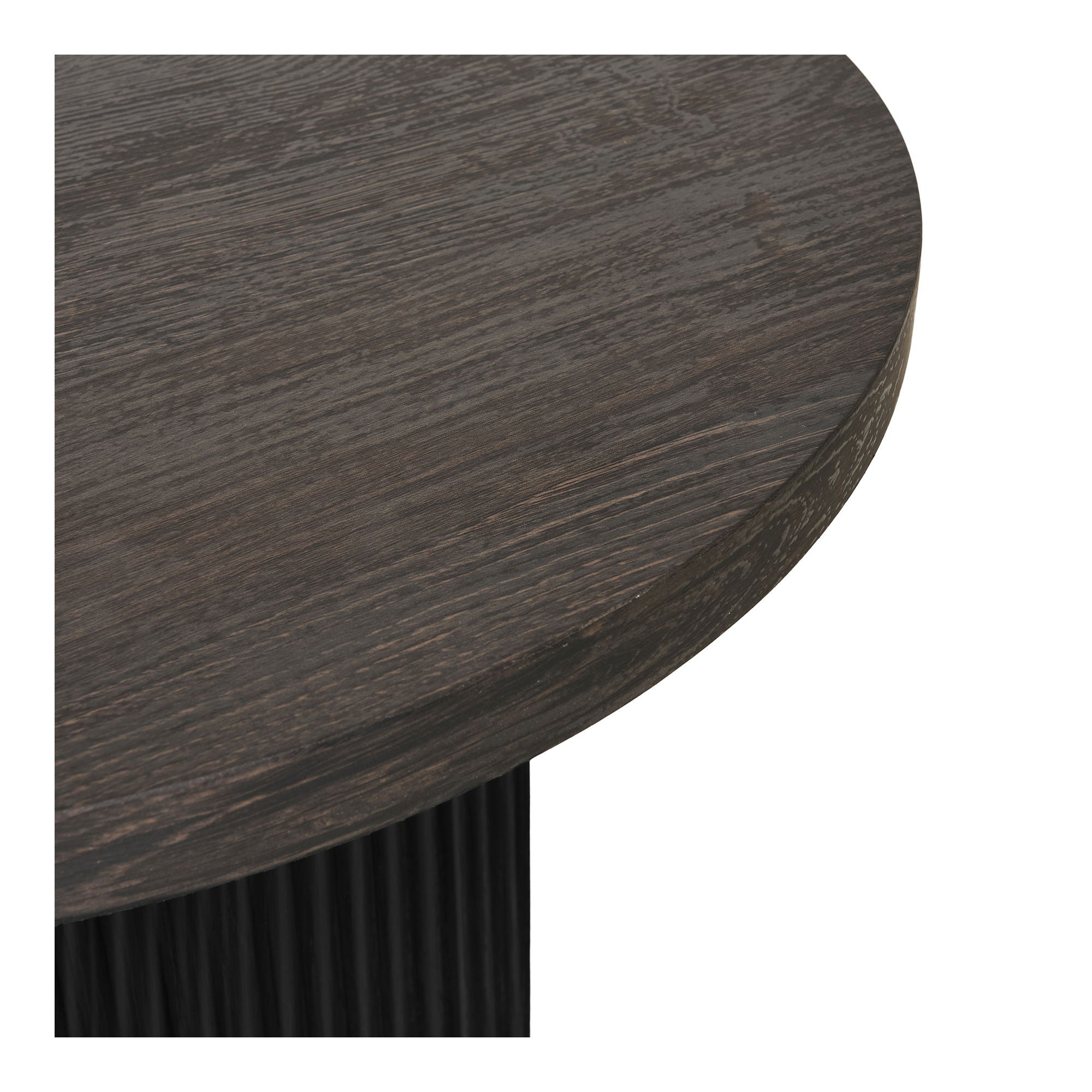 Detail van House Nordic Boavista bijzettafel met donkerbruin MDF tafelblad, subtiele houtnerf en matte afwerking.